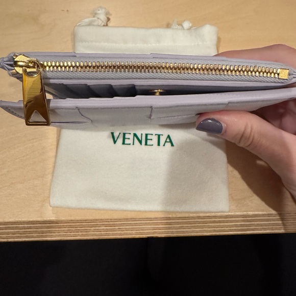 Bottega Cassette Small Bi-Fold Wallet - Picture 4 of 4